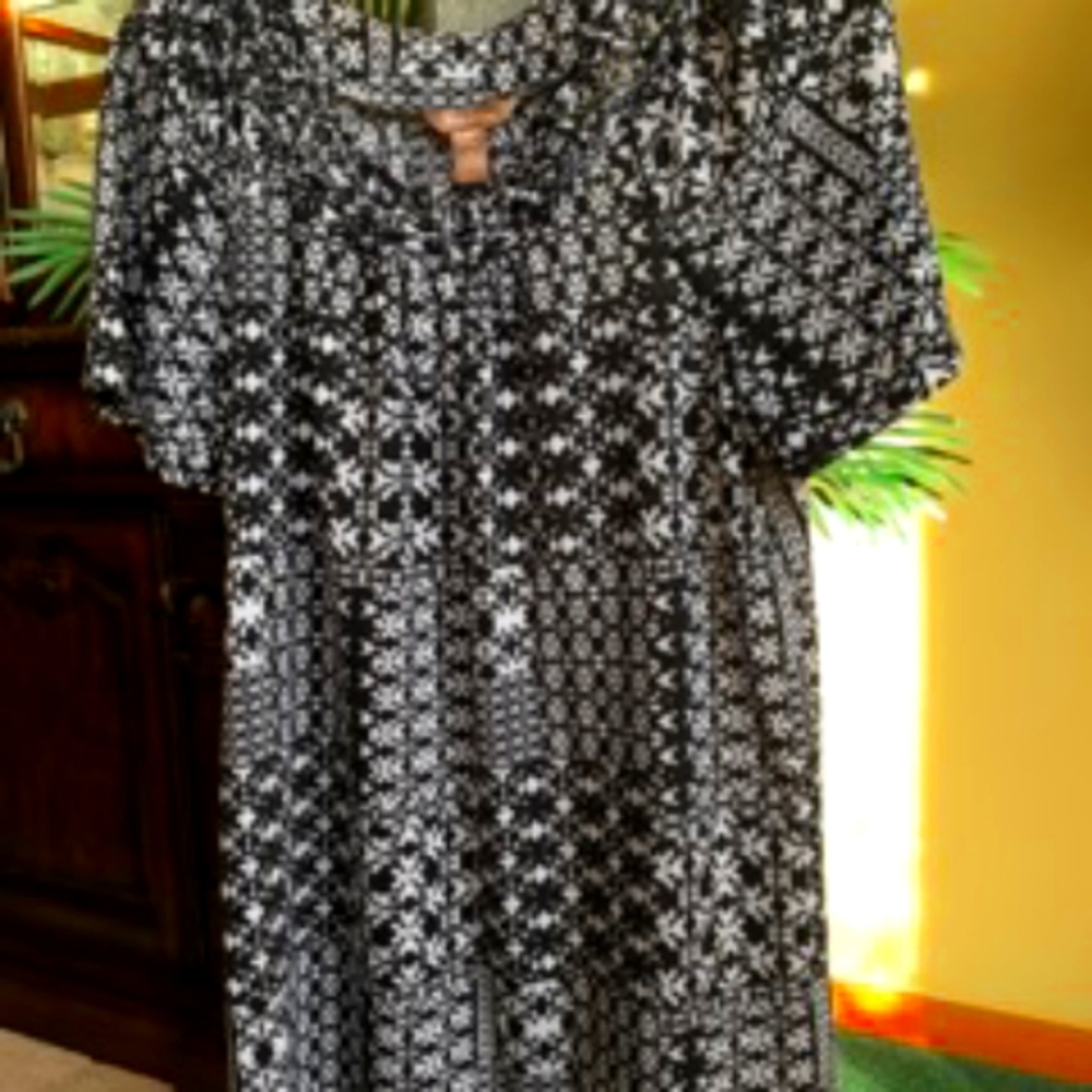 Cute everyday shirt size Medium